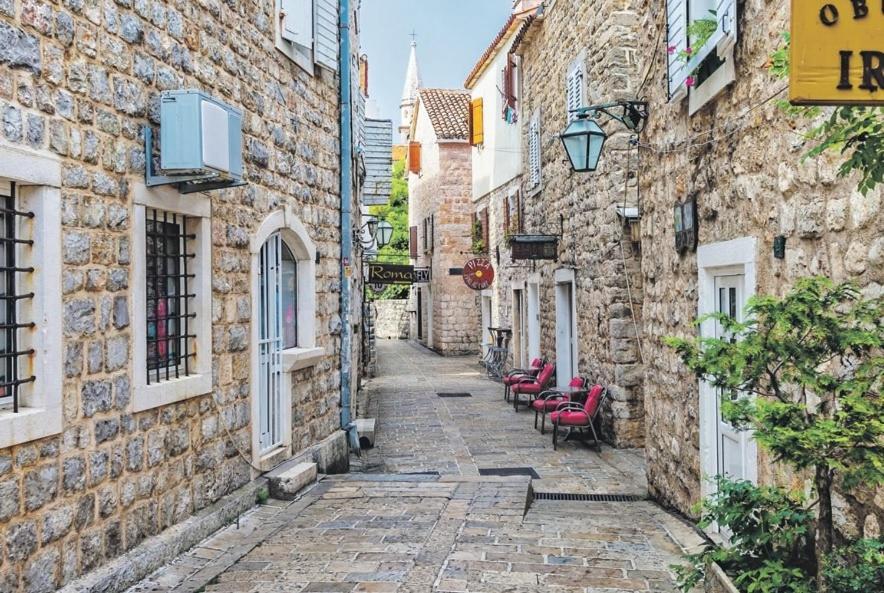 Gospostina Prima Apartment Budva Luaran gambar